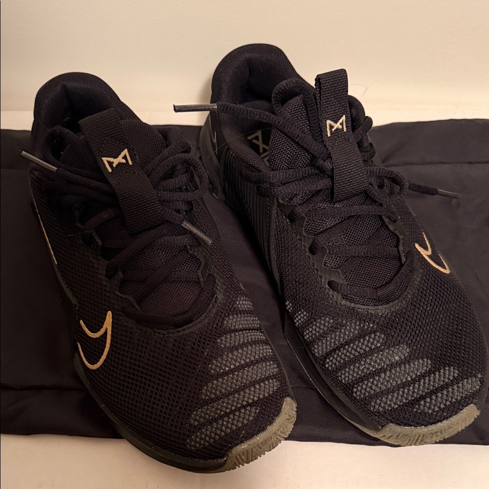 Nike unisex Black and Gold Metcon 9 women’s 8
